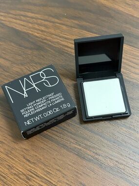 Nars Light Reflecting Setting Powder -Pressed 0.06oz/1.8g